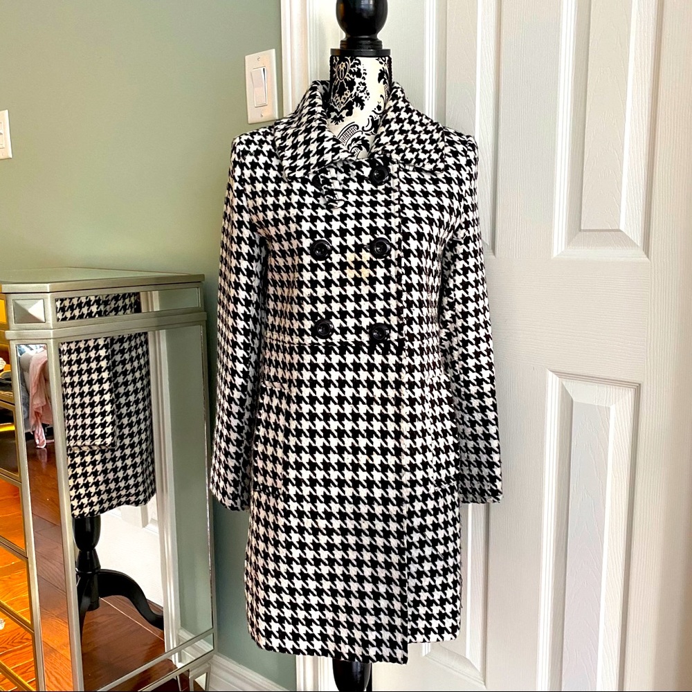 Women’s houndstooth pattern jacket